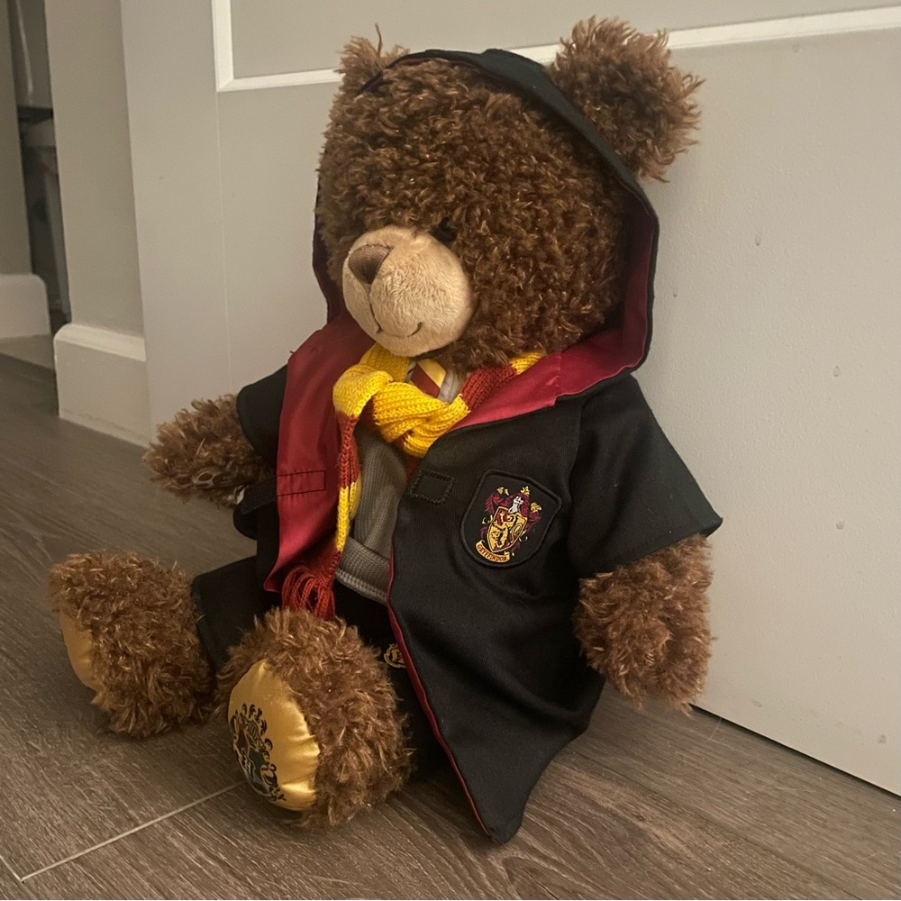 Build A Bear Harry Potter Gryffindor House 18” Plush Brown Robe Vest Tie Scarf